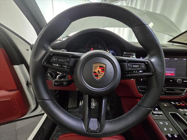 2023 Porsche Macan Unknown