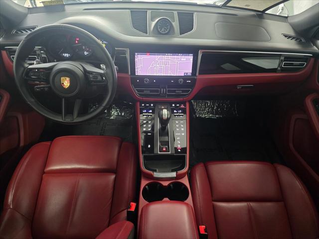 2023 Porsche Macan Unknown