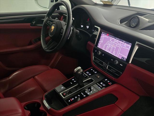 2023 Porsche Macan Unknown