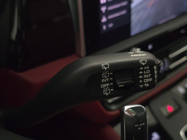 2023 Porsche Macan Unknown