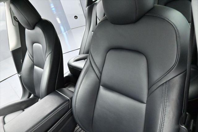 2021 Tesla Model 3 Standard Range Plus Rear-Wheel Drive