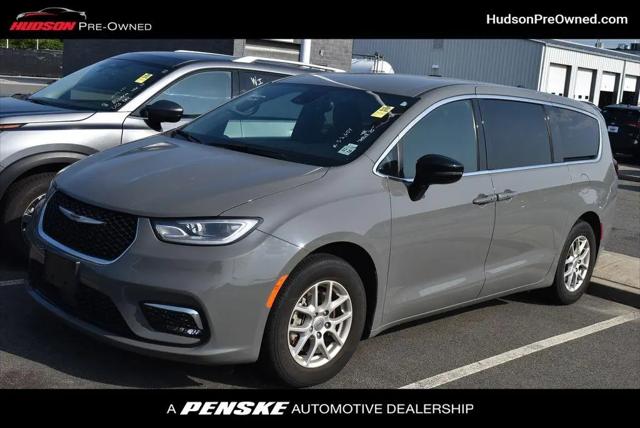 2025 Chrysler Pacifica Select for sale in Jersey City, NJ