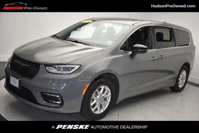 2025 Chrysler Pacifica Select for sale in Jersey City, NJ