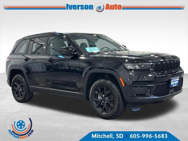 2025 Jeep Grand Cherokee Altitude X 4x4 for sale in Mitchell, SD
