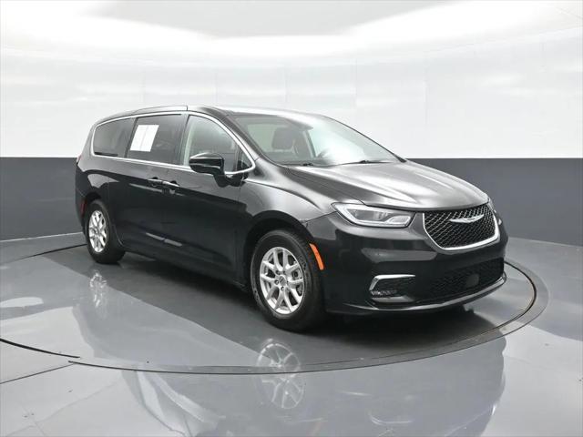 2024 Chrysler Pacifica Touring L for sale in Kansas City, MO