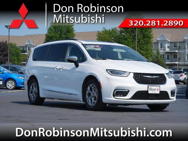 2023 Chrysler Pacifica Limited for sale in St Cloud, MN