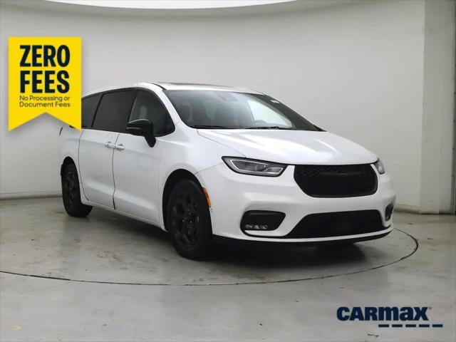 2023 Chrysler Pacifica Hybrid Limited for sale in Newark, DE