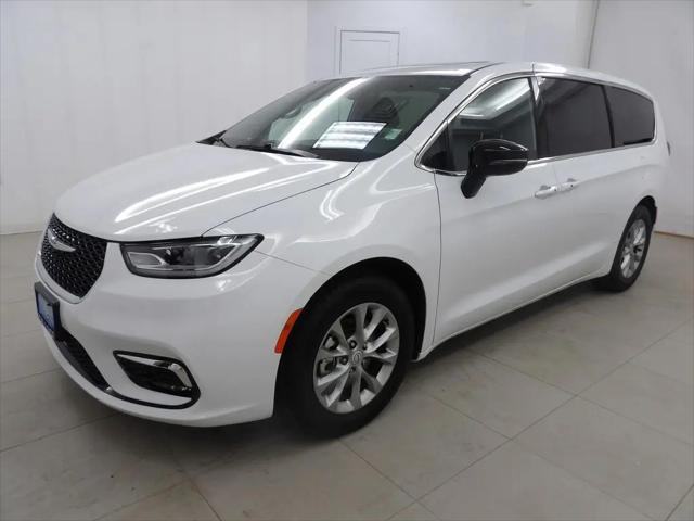 2026 Chrysler Pacifica Limited for sale in Beatrice, NE