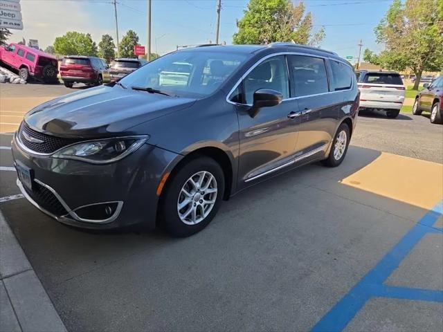 2020 Chrysler Pacifica Touring L for sale in Galesburg, IL