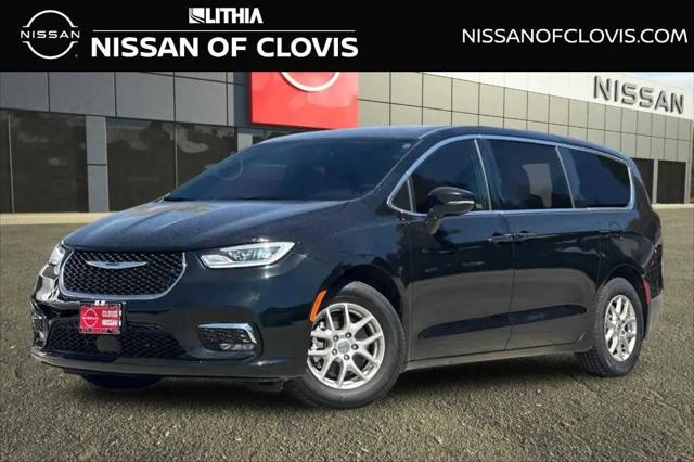 2025 Chrysler Pacifica Select for sale in Clovis, CA