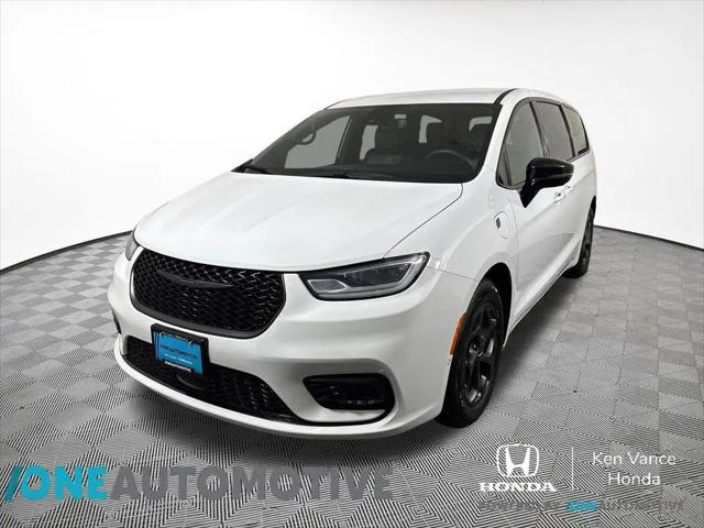 2024 Chrysler Pacifica Hybrid S Appearance Pkg for sale in Eau Claire, WI