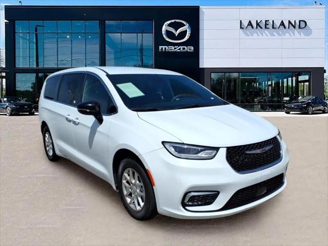 2025 Chrysler Pacifica Select for sale in Lakeland, FL