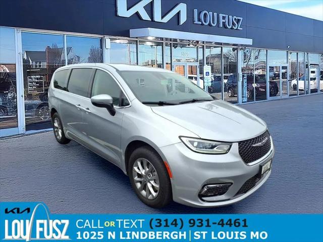 2023 Chrysler Pacifica Touring L AWD for sale in St. Louis, MO