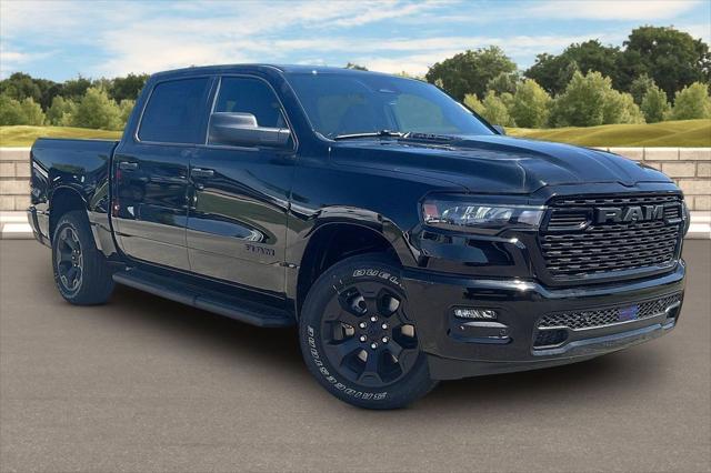 2027 RAM Ram 1500 RAM 1500 EXPRESS CREW CAB 4X4 57 BOX