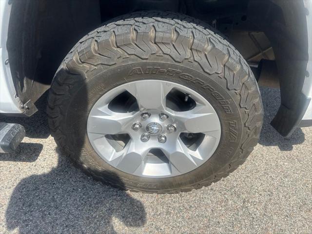 2022 Ram 1500 Big Horn Crew Cab 4x4 5'7" Box