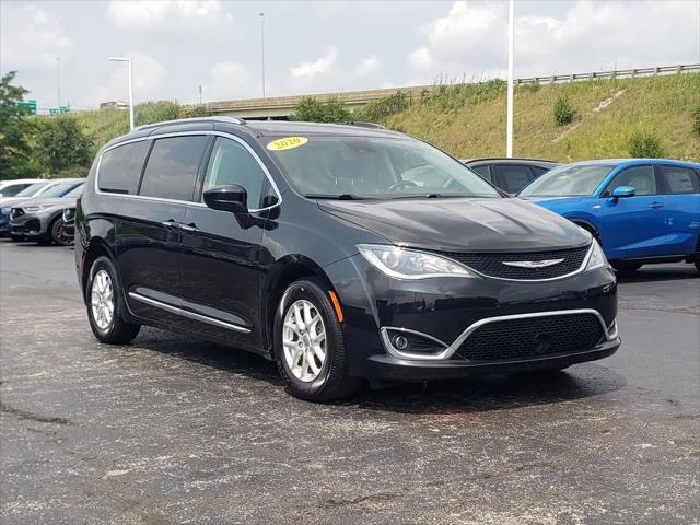2020 Chrysler Pacifica Touring L for sale in Cleveland, OH