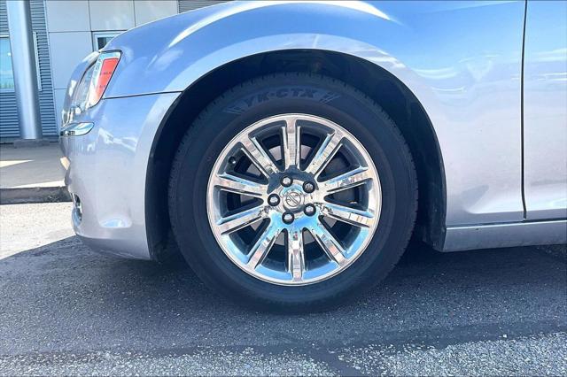 Used 2014 Chrysler 300 Base For Sale in OLIVE BRANCH, MS
