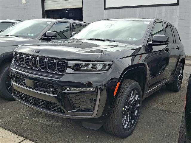 2027 Jeep Grand Cherokee GRAND CHEROKEE SUMMIT 4X4 2027 Jeep Grand Cherokee GRAND CHEROKEE SUMMIT 4X4