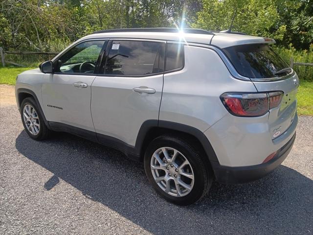 2024 Jeep Compass Latitude Lux FWD