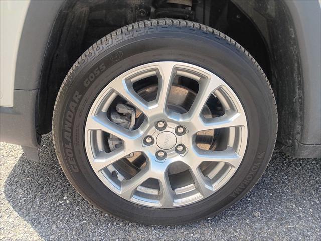 2024 Jeep Compass Latitude Lux FWD