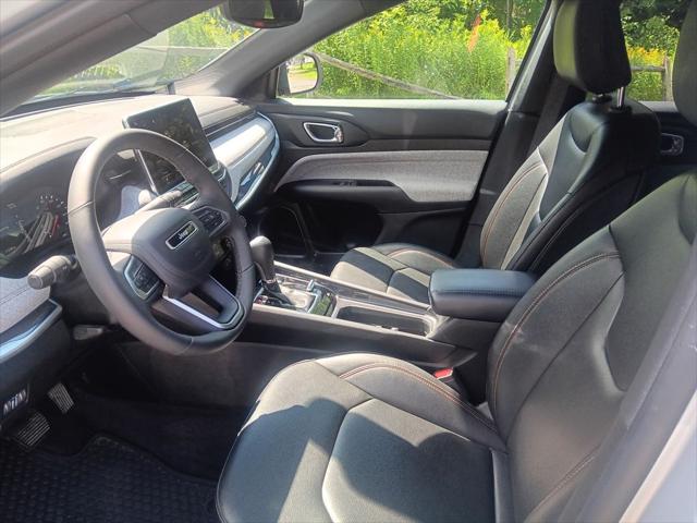 2024 Jeep Compass Latitude Lux FWD