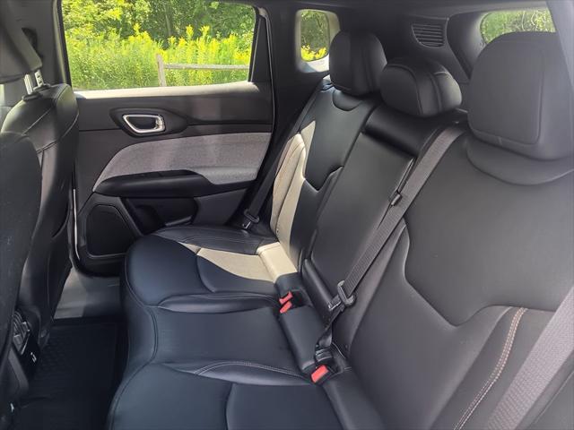 2024 Jeep Compass Latitude Lux FWD