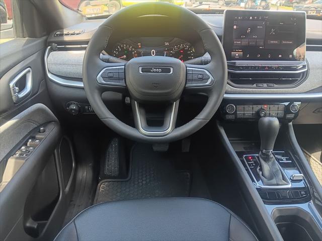 2024 Jeep Compass Latitude Lux FWD