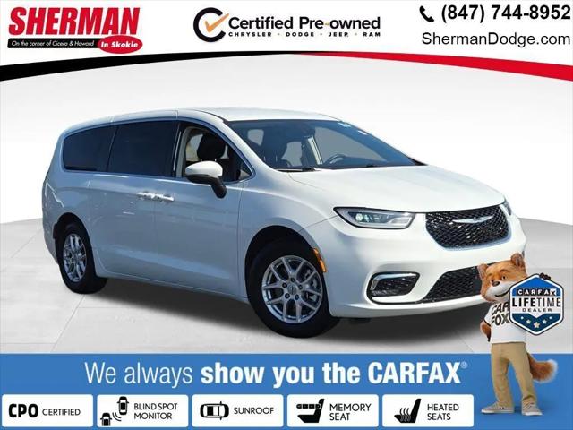 2023 Chrysler Pacifica Touring L for sale in Skokie, IL