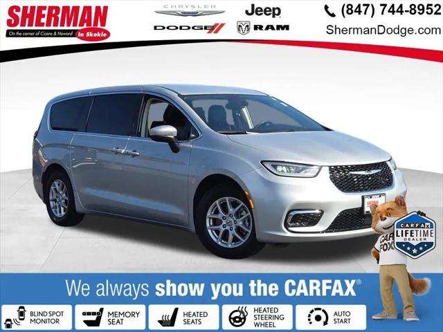 2023 Chrysler Pacifica Touring L for sale in Skokie, IL
