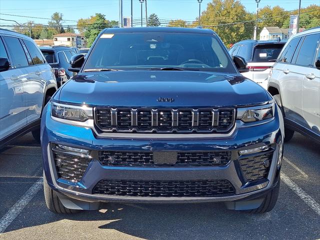 2027 Jeep Grand Cherokee GRAND CHEROKEE SUMMIT 4X4 2027 Jeep Grand Cherokee GRAND CHEROKEE SUMMIT 4X4