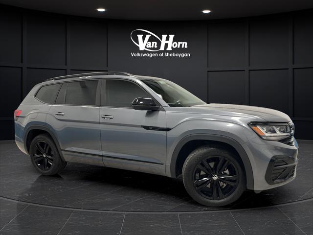 2023 Volkswagen Atlas 3.6L V6 SEL R-Line Black for sale in Sheboygan, WI