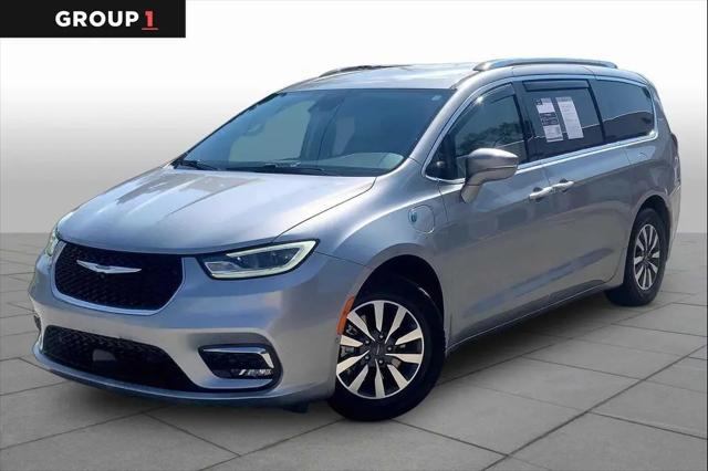 2021 Chrysler Pacifica Hybrid Touring L for sale in Mission, KS