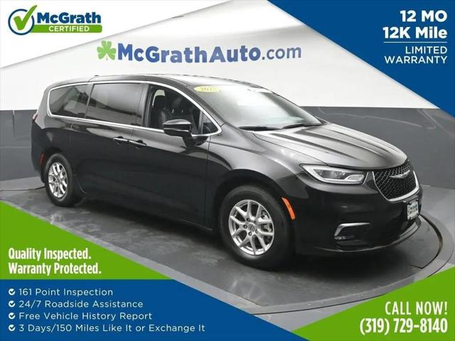 2025 Chrysler Pacifica Select for sale in Cedar Rapids, IA
