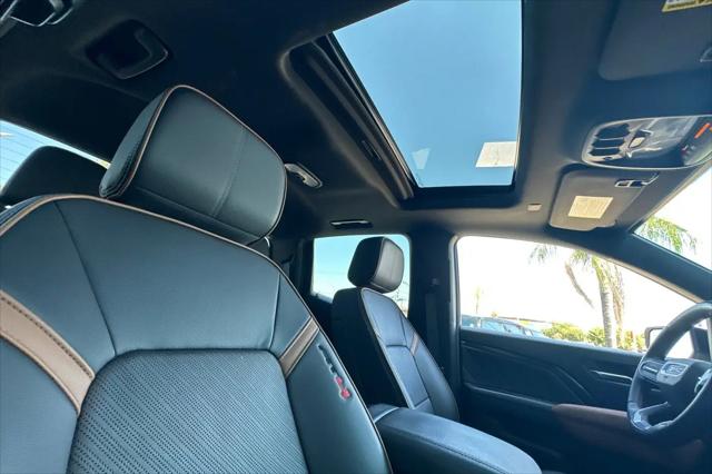 2023 GMC Canyon 4WD Crew Cab Short Box AT4