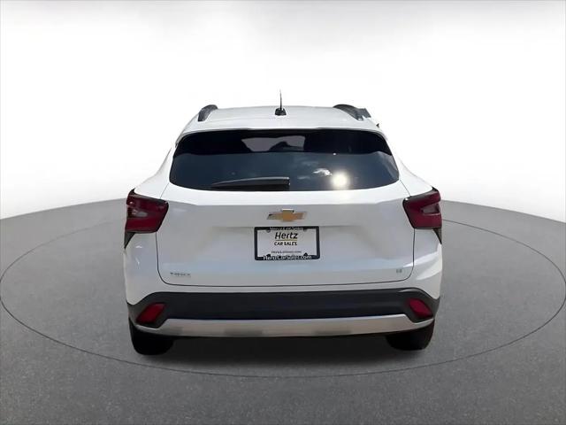 2025 Chevrolet Trax FWD LT