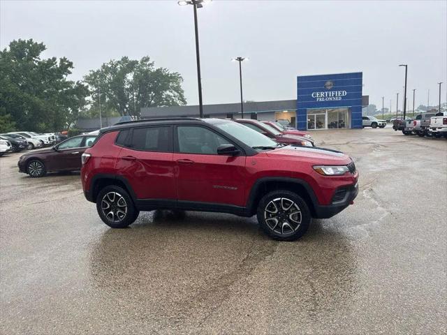 2025 Jeep Compass Trailhawk 4x4 for sale in Dubuque, IA