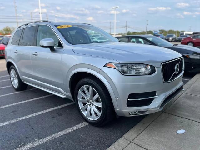 2016 Volvo XC90 T6 Momentum
