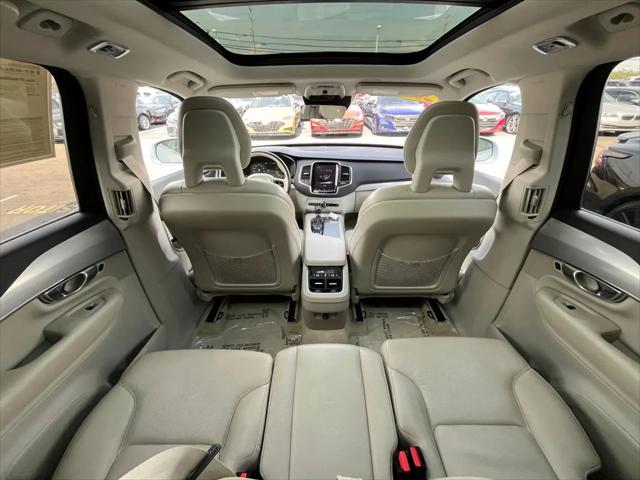 2016 Volvo XC90 T6 Momentum