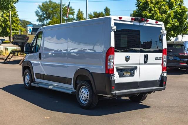 2025 Ram ProMaster 2500 Cargo Van Tradesman Low Roof 136 WB w/Pass Seat