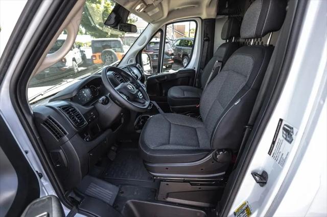 2025 Ram ProMaster 2500 Cargo Van Tradesman Low Roof 136 WB w/Pass Seat