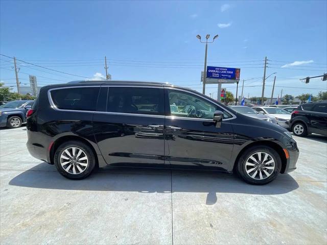 2021 Chrysler Pacifica Hybrid Touring L