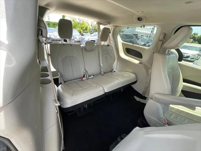 2021 Chrysler Pacifica Hybrid Touring L