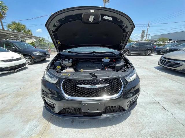 2021 Chrysler Pacifica Hybrid Touring L