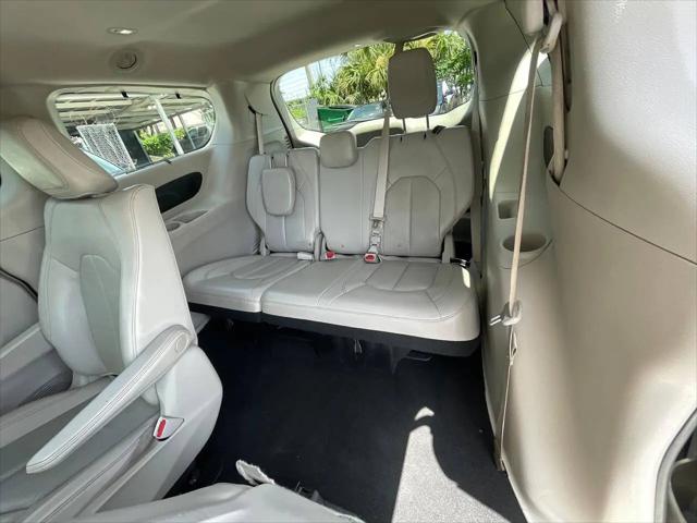 2021 Chrysler Pacifica Hybrid Touring L