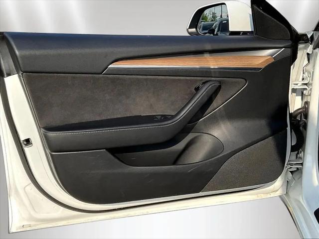2021 Tesla Model 3 Standard Range Plus Rear-Wheel Drive