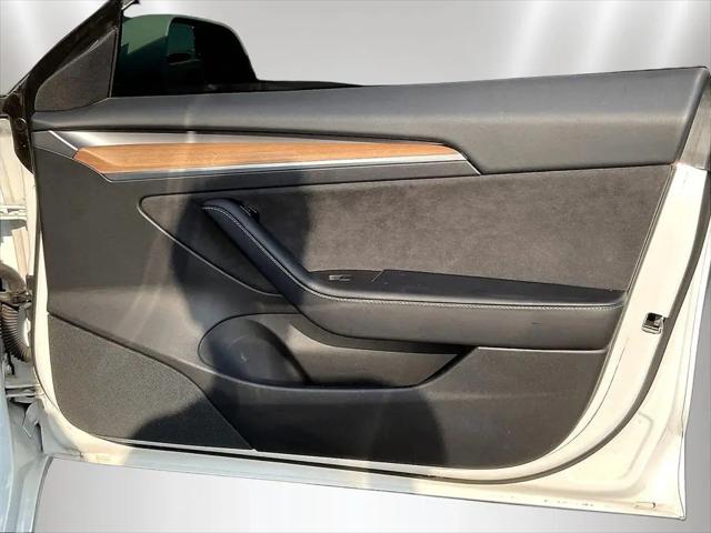 2021 Tesla Model 3 Standard Range Plus Rear-Wheel Drive