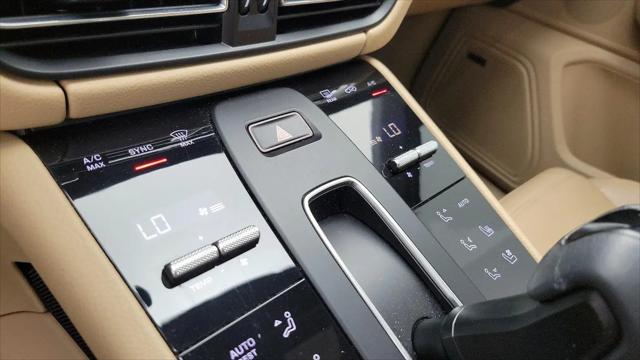 2022 Porsche Macan Macan