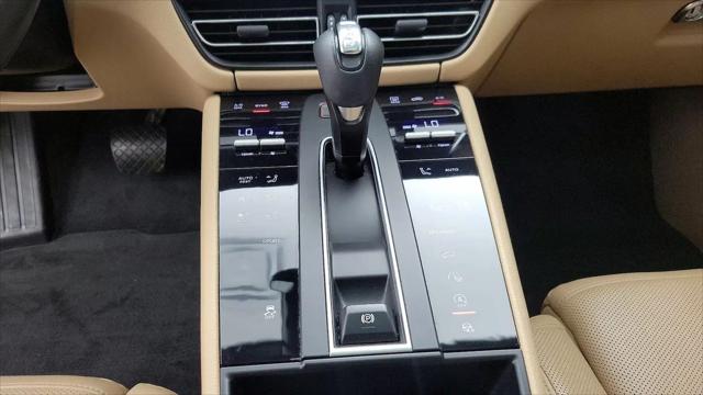 2022 Porsche Macan Macan