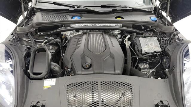 2022 Porsche Macan Macan