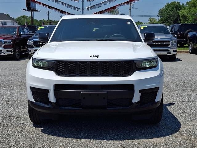 2023 Jeep Grand Cherokee L Altitude 4x4